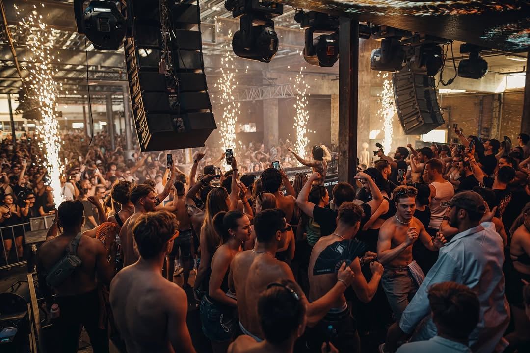 NACHT WACHT GELREDOME – RAVE OF THE YEAR cover image