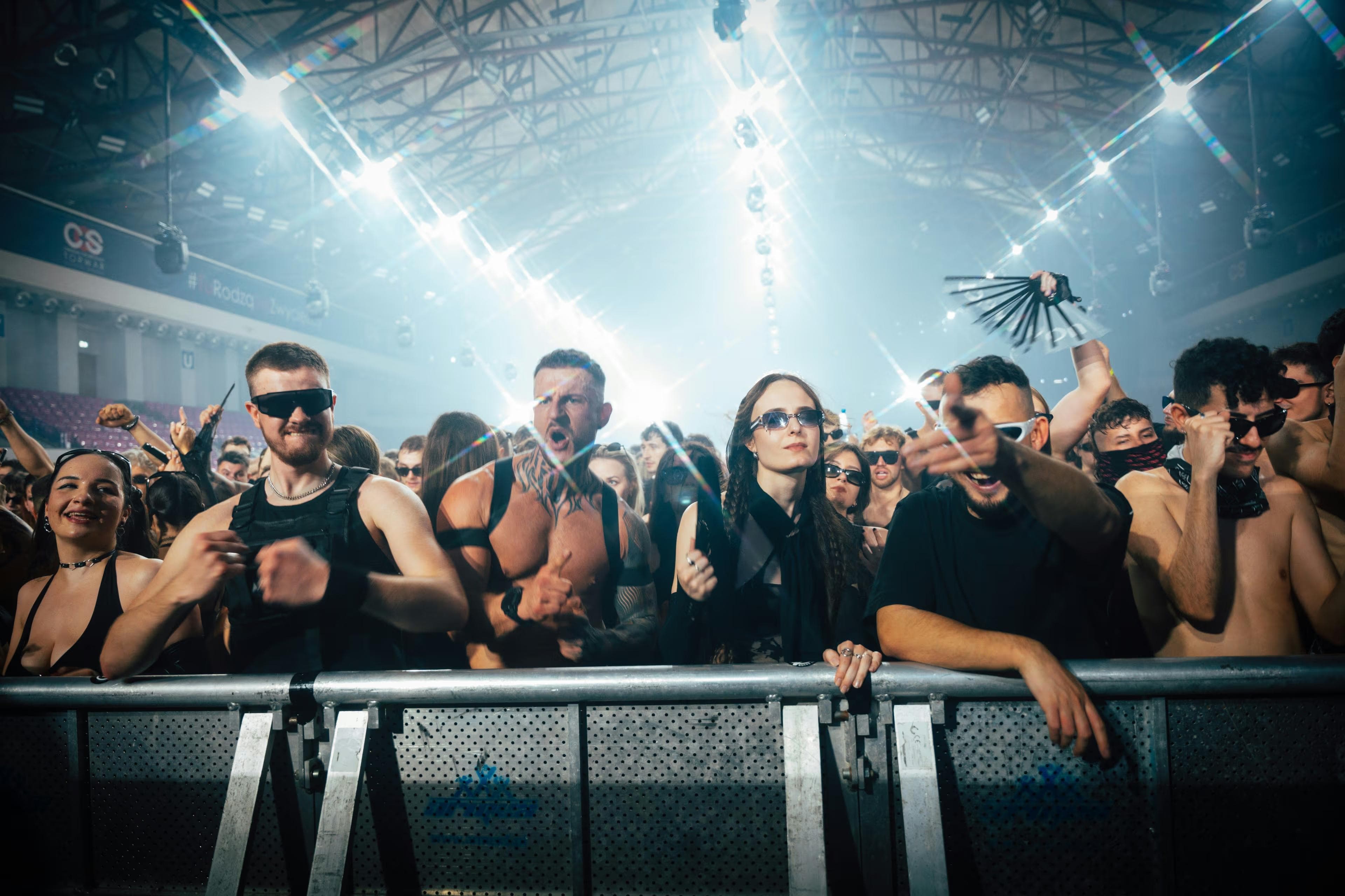 How Loud Music Affects Your Ears and How Ravers Can Prevent Tinnitus