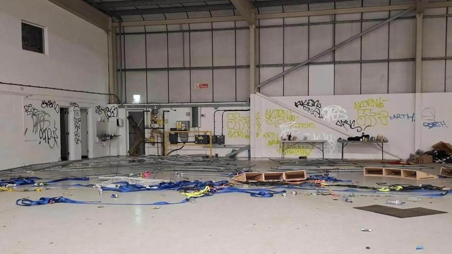 Police Shut Down Illegal Warehouse Rave With Over 400 People in Cambridgeshire